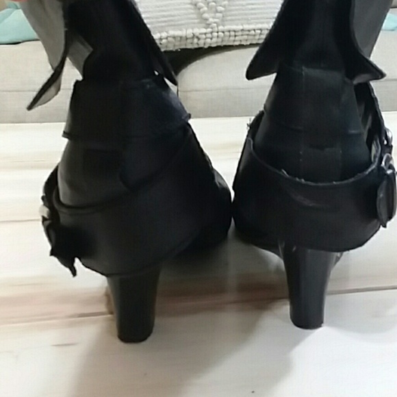 Kelly and Katie leather ankle boots - Picture 2 of 5